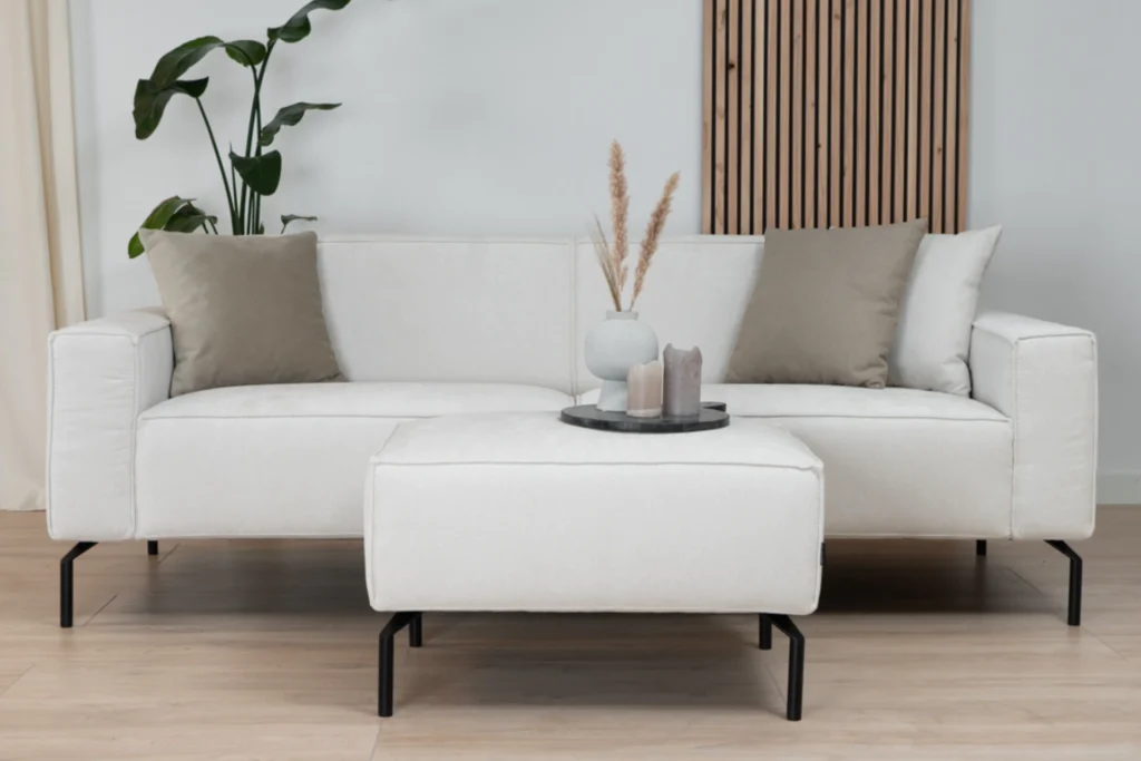 Luxe sofa's en banken landelijk & modern bij meubelwinkel TEAK2. Hoekbank of 3-zits bank in stof, polyester, echt of ECO-leder - webshop.