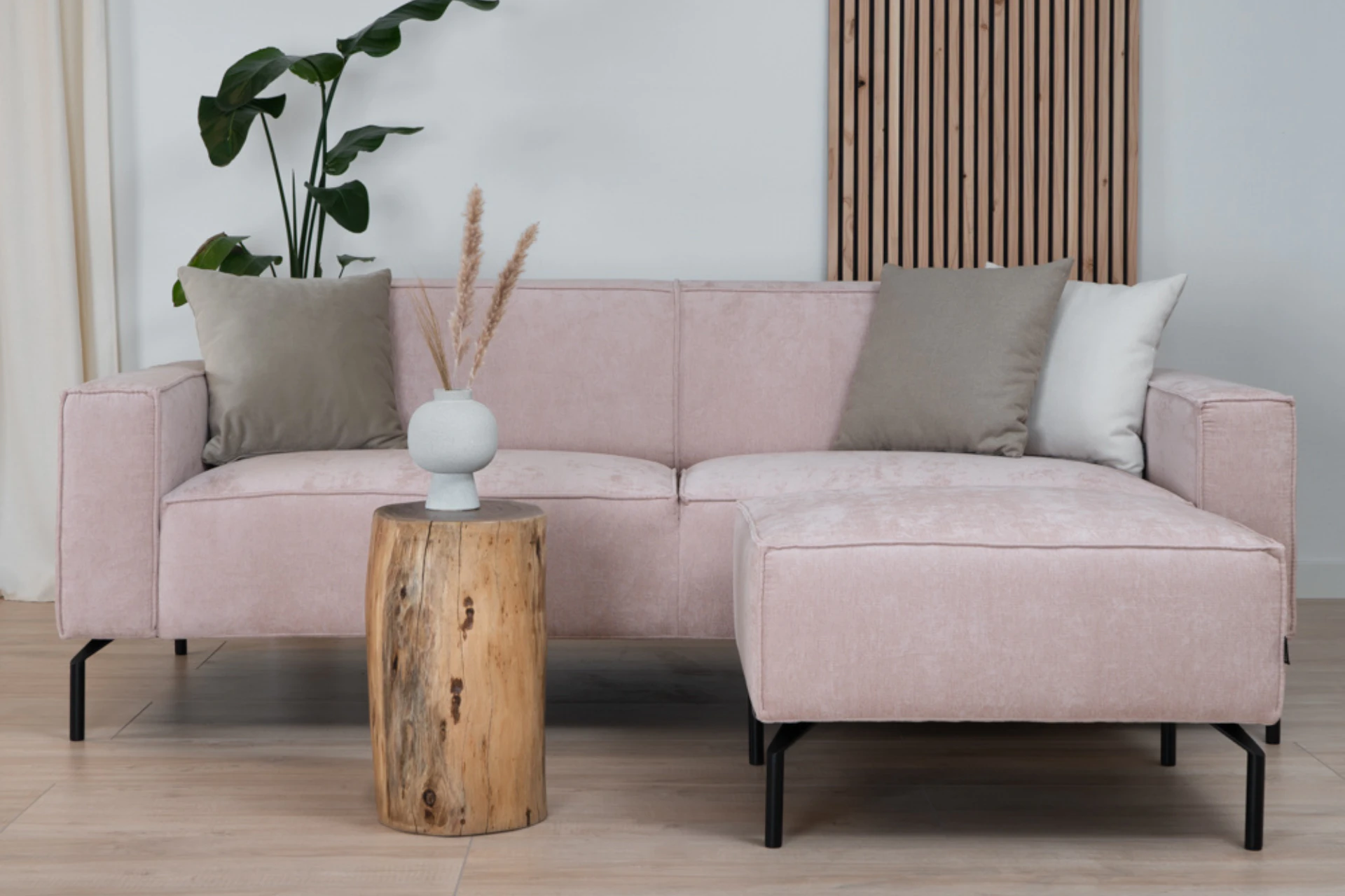 Luxe sofa's en banken landelijk & modern bij meubelwinkel TEAK2. Hoekbank of 3-zits bank in stof, polyester, echt of ECO-leder - webshop.