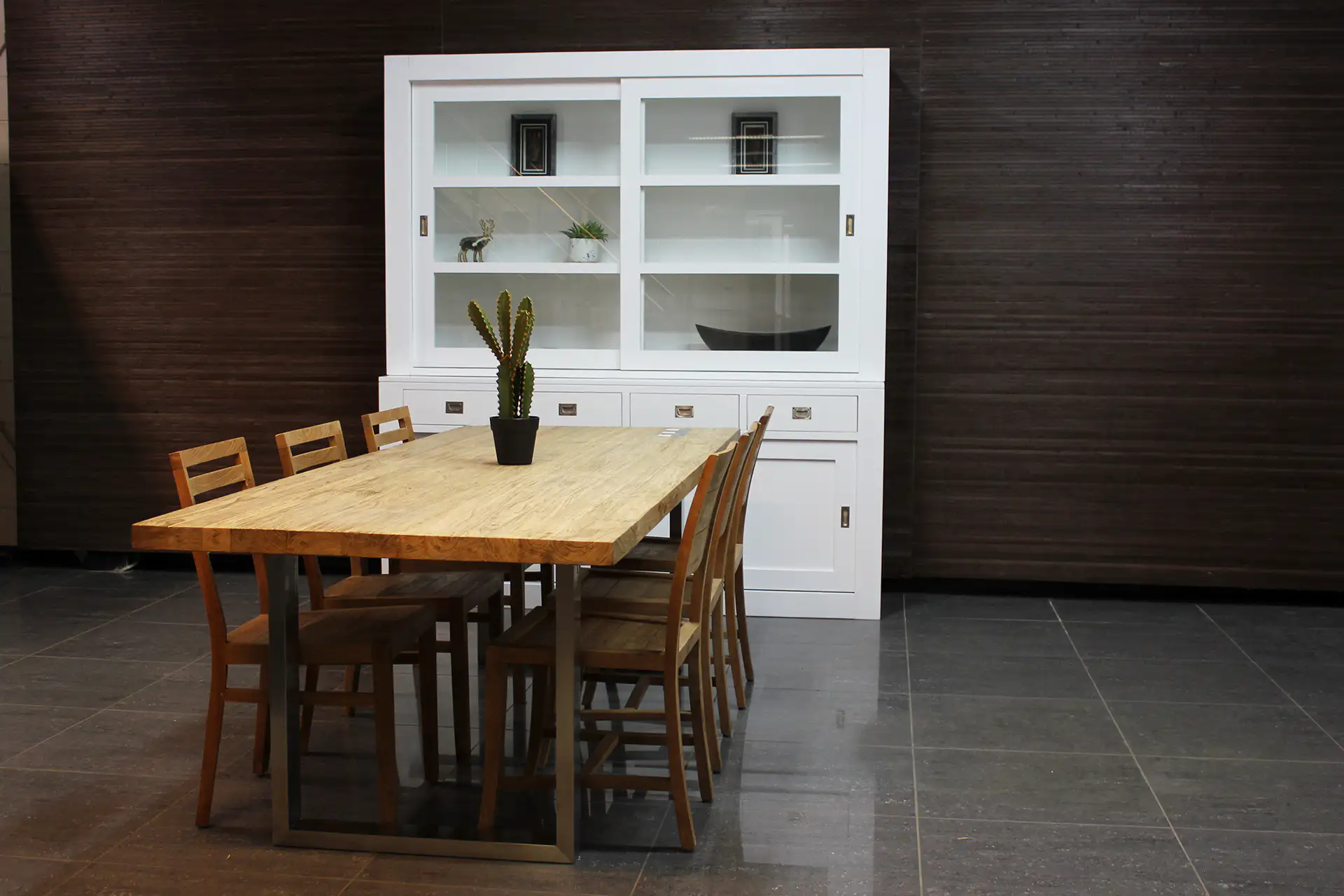 Corak 120-300L SW | witte moderne buffetkast in RAL 9016 Witte moderne buffetkast in RAL 9016. Design buffetkasten & vitrinekasten voor strak, industrieel of modern interieur - meubelen TEAK2.