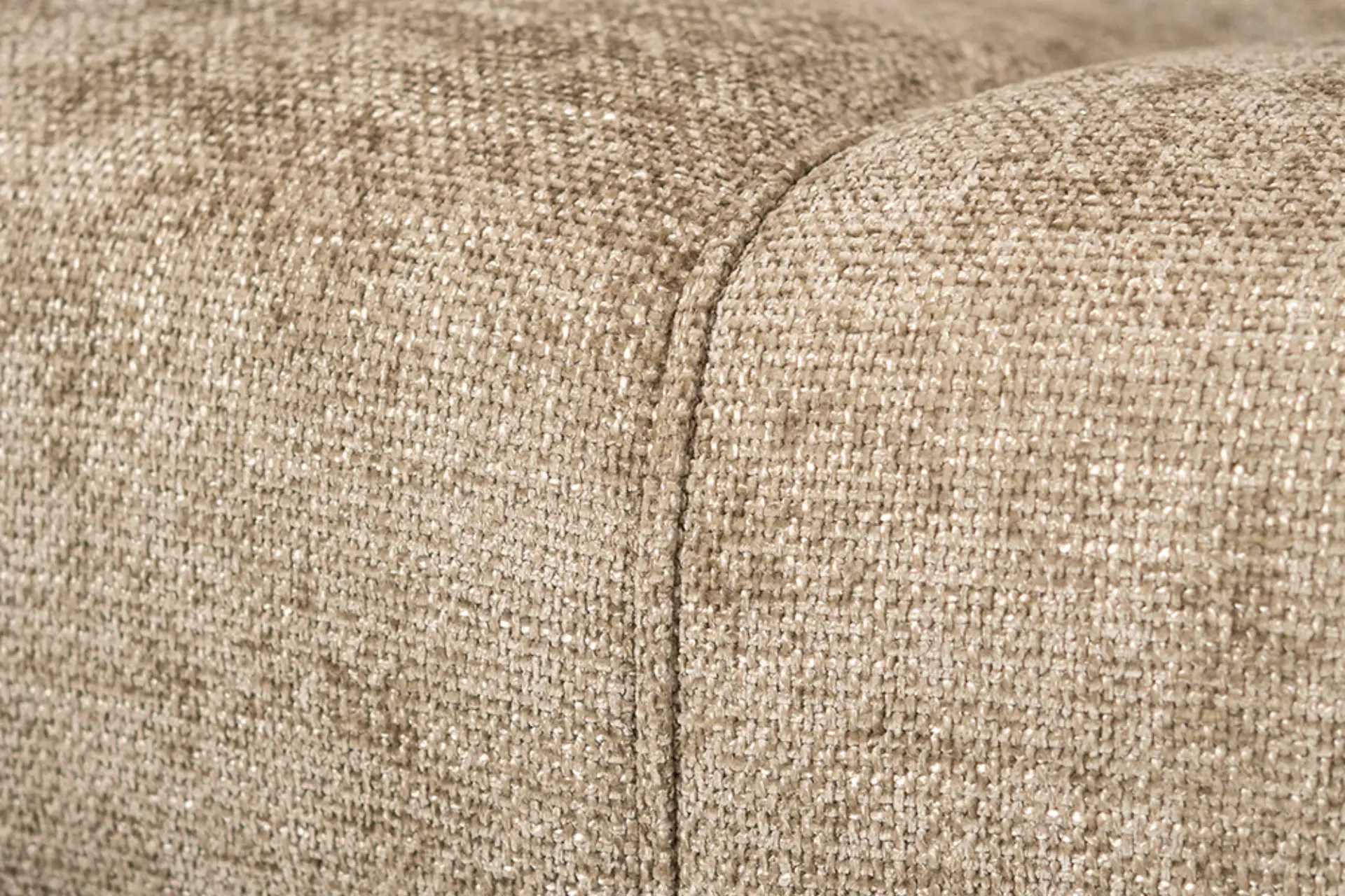 Lentur 2.5Z CHE | duurzame en comfortabele bank in chenille Duurzame, moderne en comfortabele bank in chenille, ronde elementen en kussens. Comfortabele sofa, hoge martindale score - TEAK2.