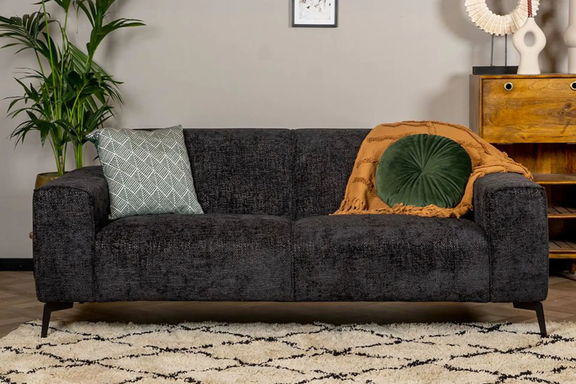 Lentur 2.5Z CHE | duurzame en comfortabele bank in chenille Duurzame, moderne en comfortabele bank in chenille, ronde elementen en kussens. Comfortabele sofa, hoge martindale score - TEAK2.