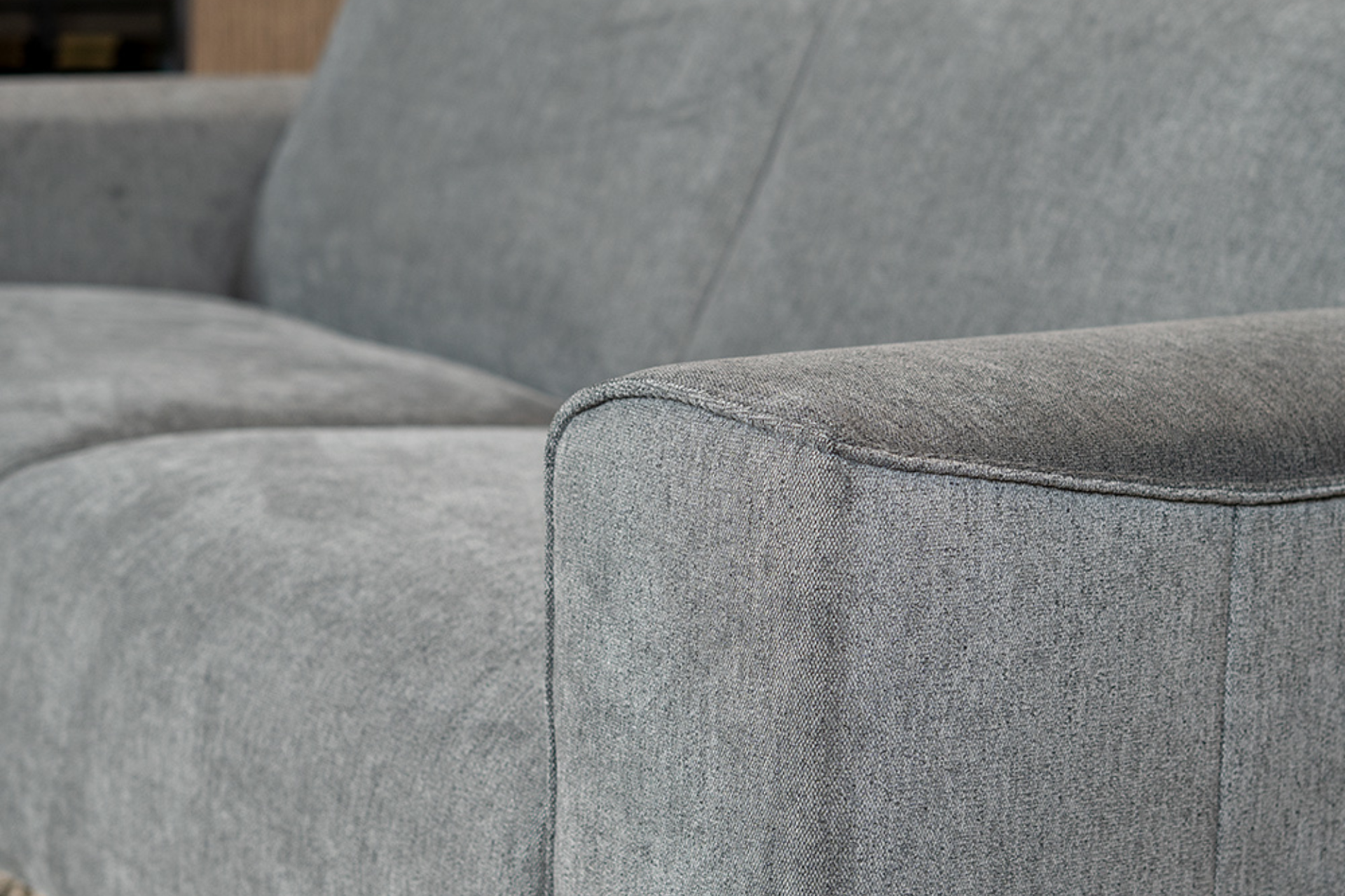 Lentur 2.5Z POL | Canapé durable, moderne et confortable Canapé durable, moderne et confortable avec éléments ronds en polyester recyclé et base en métal noir - TEAK2.