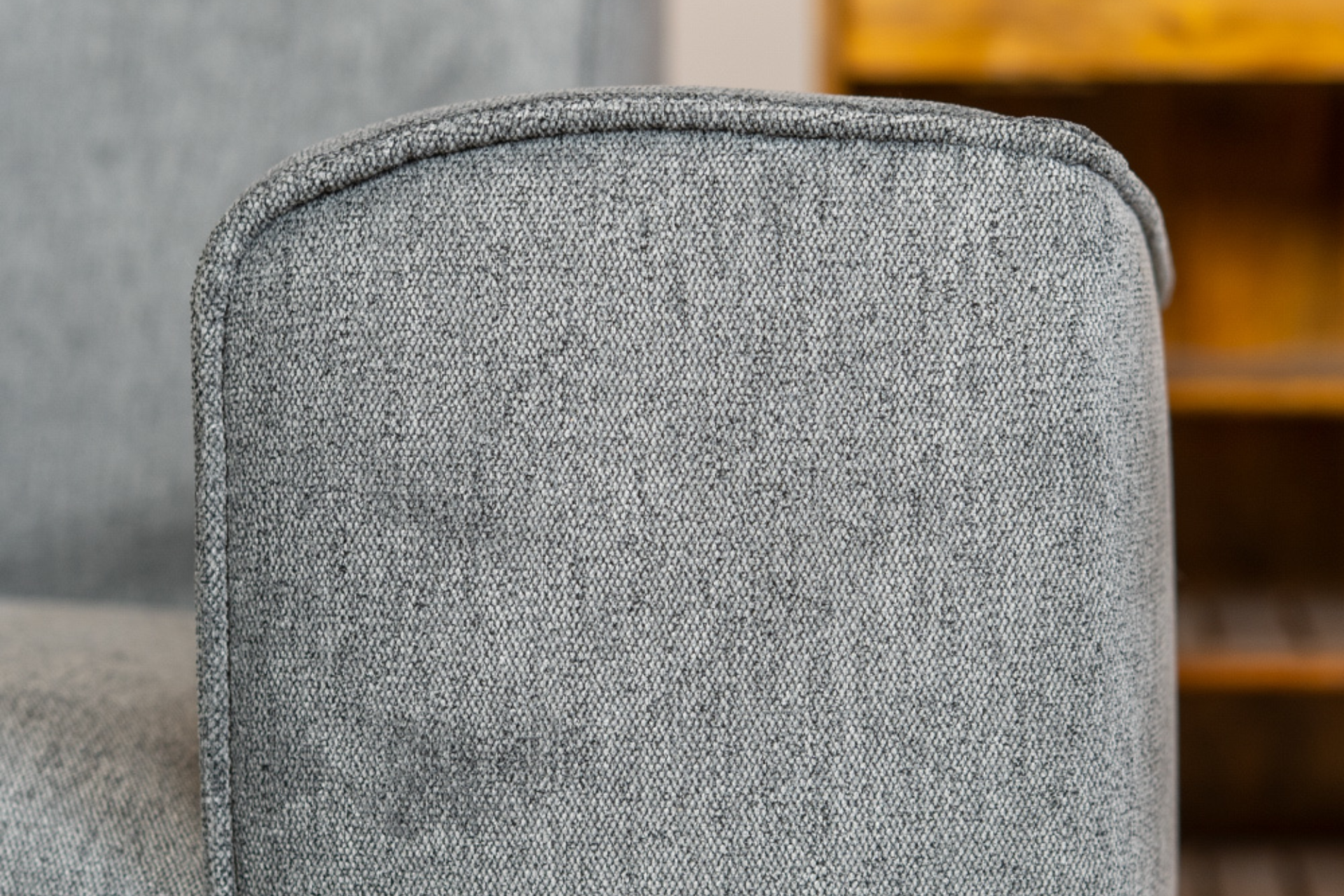 Lentur 2.5Z POL | Canapé durable, moderne et confortable Canapé durable, moderne et confortable avec éléments ronds en polyester recyclé et base en métal noir - TEAK2.