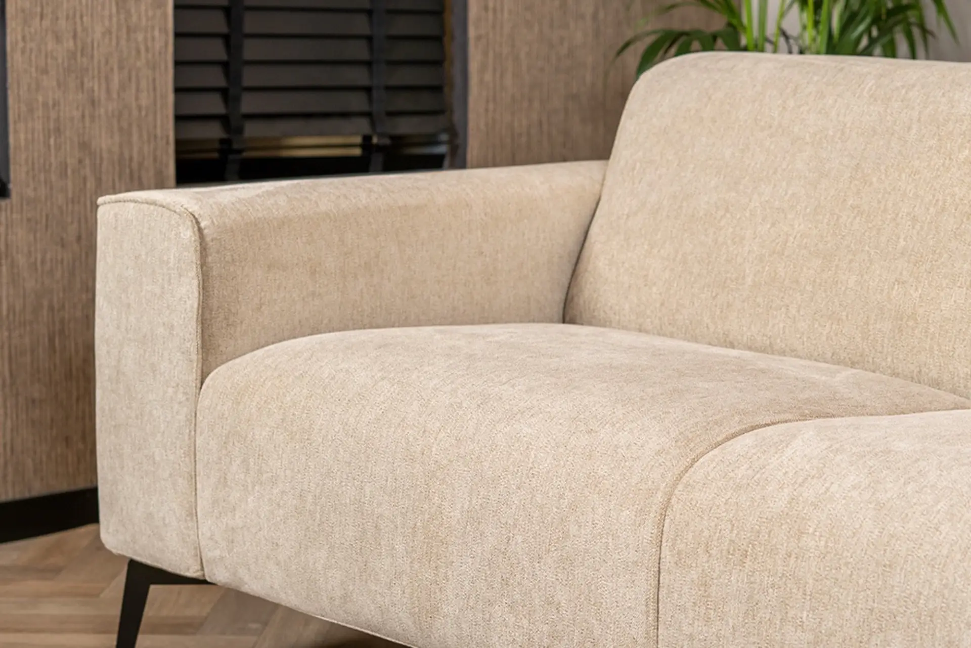 Lentur 2.5Z POL | Canapé durable, moderne et confortable Canapé durable, moderne et confortable avec éléments ronds en polyester recyclé et base en métal noir - TEAK2.