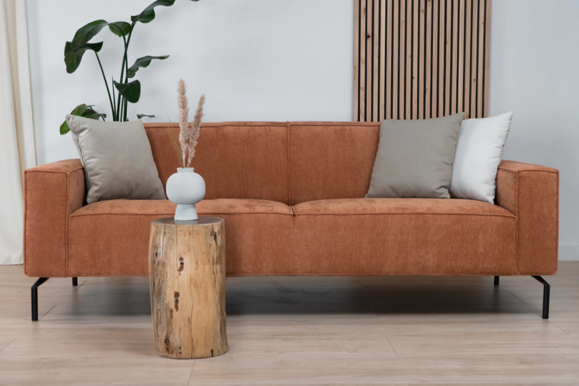 Luwes 3Z POL | modern sofa in recycled polyester with metal Sustainable, comfortable and modern sofa in recycled polyester with a black metal base. 3-seater designer sofa in mixed fabric - TEAK2.