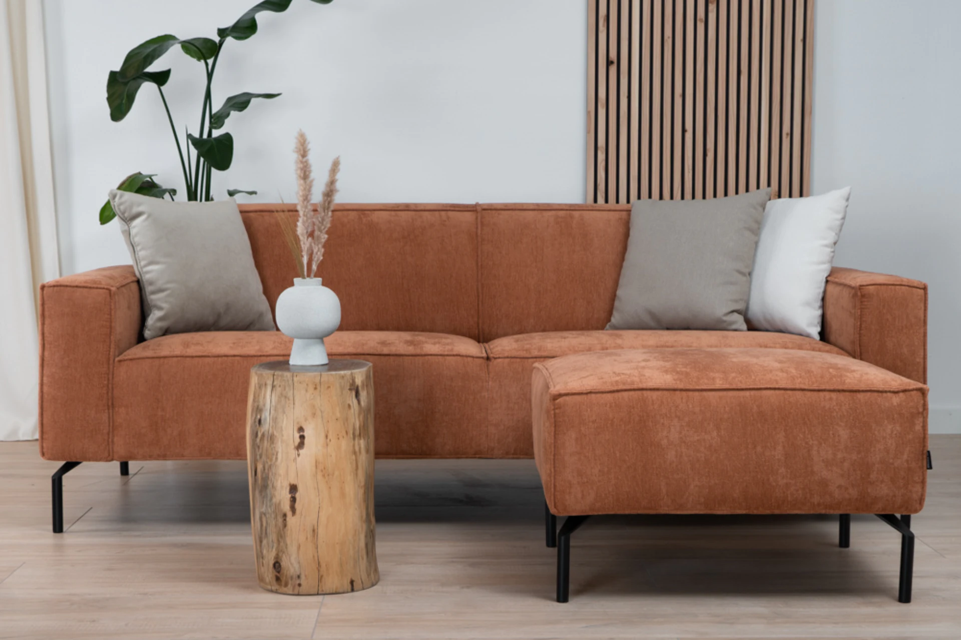Luwes 3Z POL | modern sofa in recycled polyester with metal Sustainable, comfortable and modern sofa in recycled polyester with a black metal base. 3-seater designer sofa in mixed fabric - TEAK2.