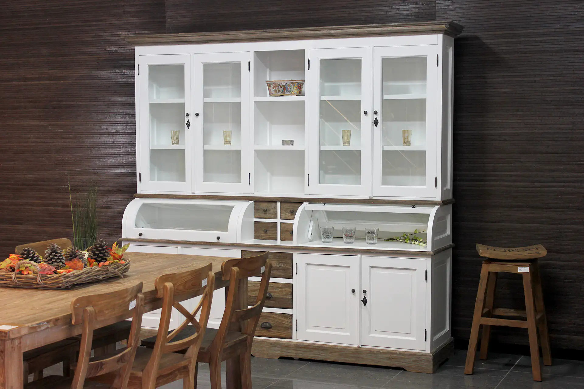 Makan 110-300L SW Teak | weißer Buffetschrank im rustikalen Stil mit Teakholz Weißer Buffetschrank im Landhausstil mit Teakholz und authentischer runder oder konischer Schublade. Buffetschränke rustikal weiß und braun Teak - TEAK2.