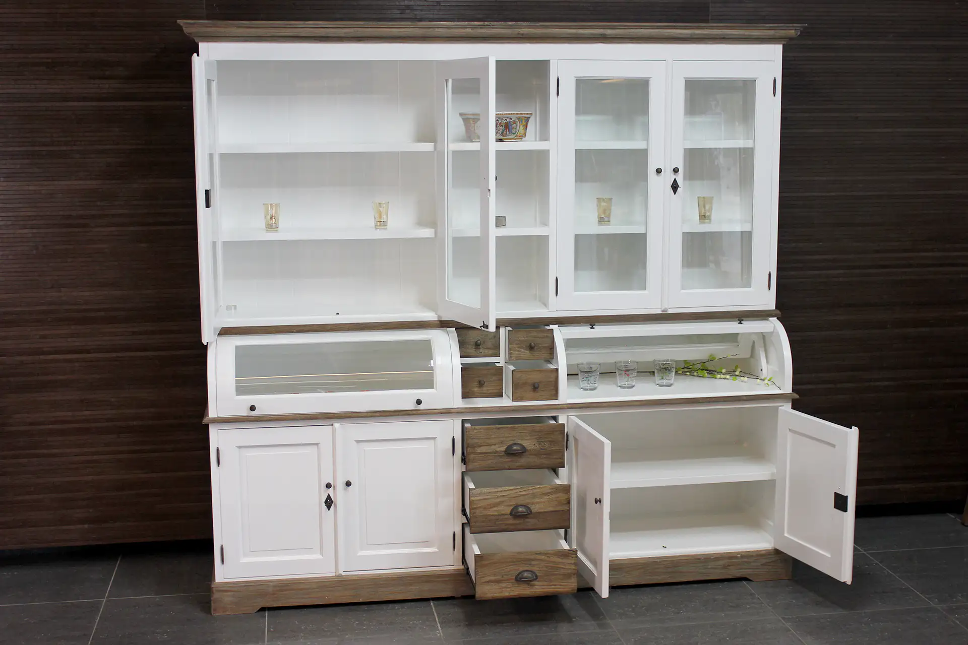 Makan 110-300L SW Teak | weißer Buffetschrank im rustikalen Stil mit Teakholz Weißer Buffetschrank im Landhausstil mit Teakholz und authentischer runder oder konischer Schublade. Buffetschränke rustikal weiß und braun Teak - TEAK2.