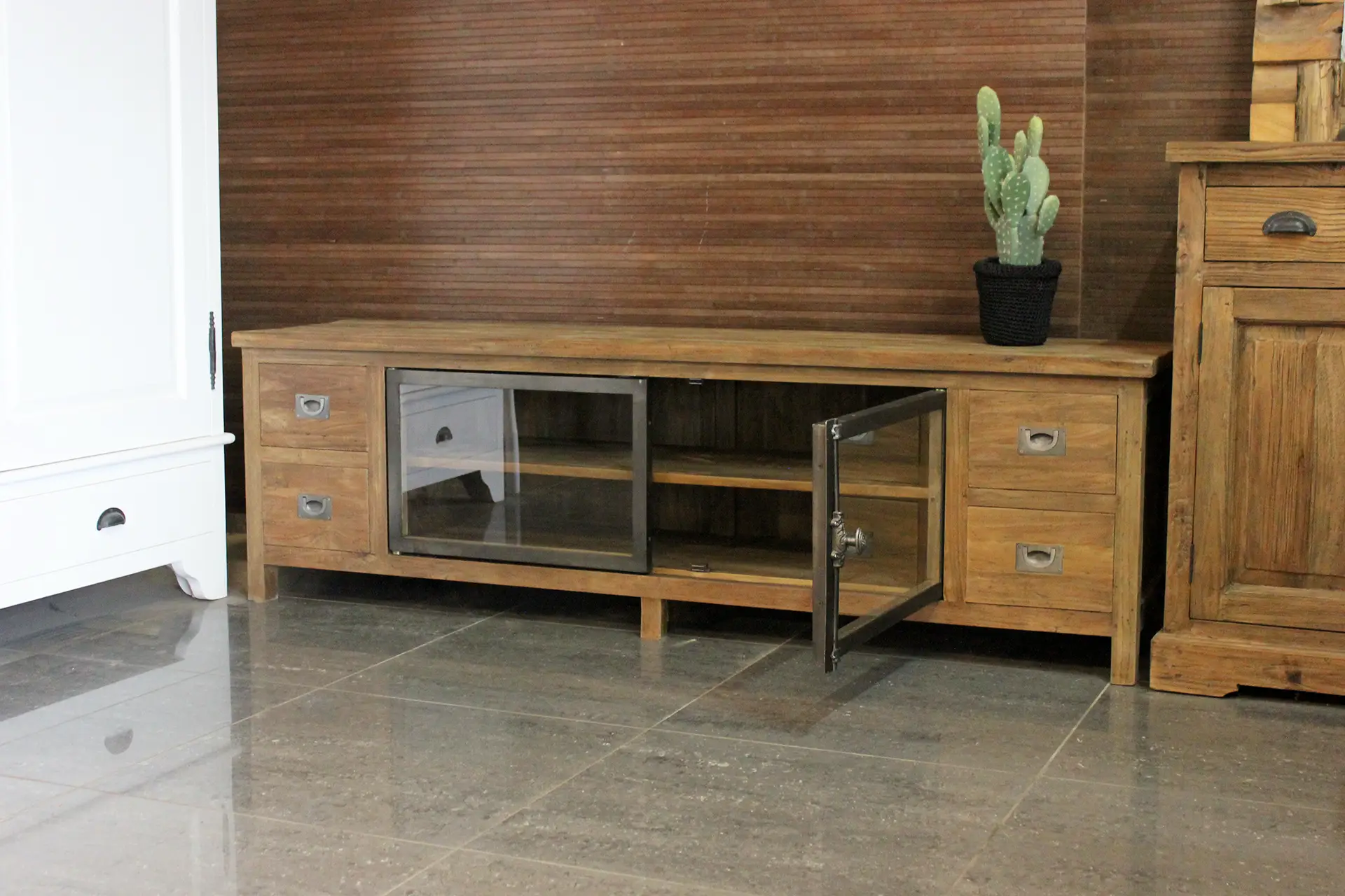 Teak Keluar TV180ML Old - meuble TV en teck avec portes battantes en métal