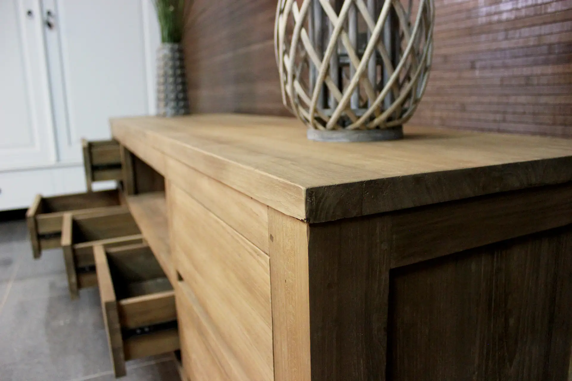 Teak Baru TV160-300H | modern teak Tv unit, design - TEAK2 Modern teak Tv unit with drawers, designer Tv unit with minimalist construction. Wooden modern Tv units - furniture shop TEAK2.