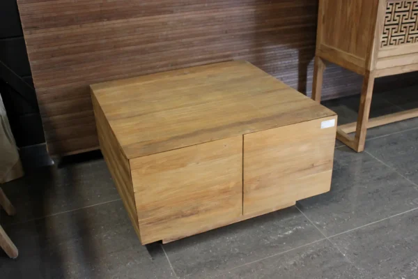 Minimalistischer Couchtisch aus Holz, glattes Teakholz aus Indonesien. Hochwertiges Teakholz, minimalistischer Couchtisch aus Teakholz – Möbelgeschäft TEAK2.