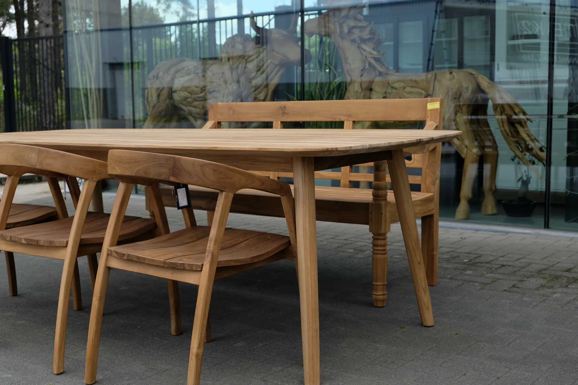 Teak Bersih O180-240 | teak retro garden table, scandi Teak retro garden table for outdoor use, Scandinavian design garden furniture of the highest quality at furniture store TEAK2.