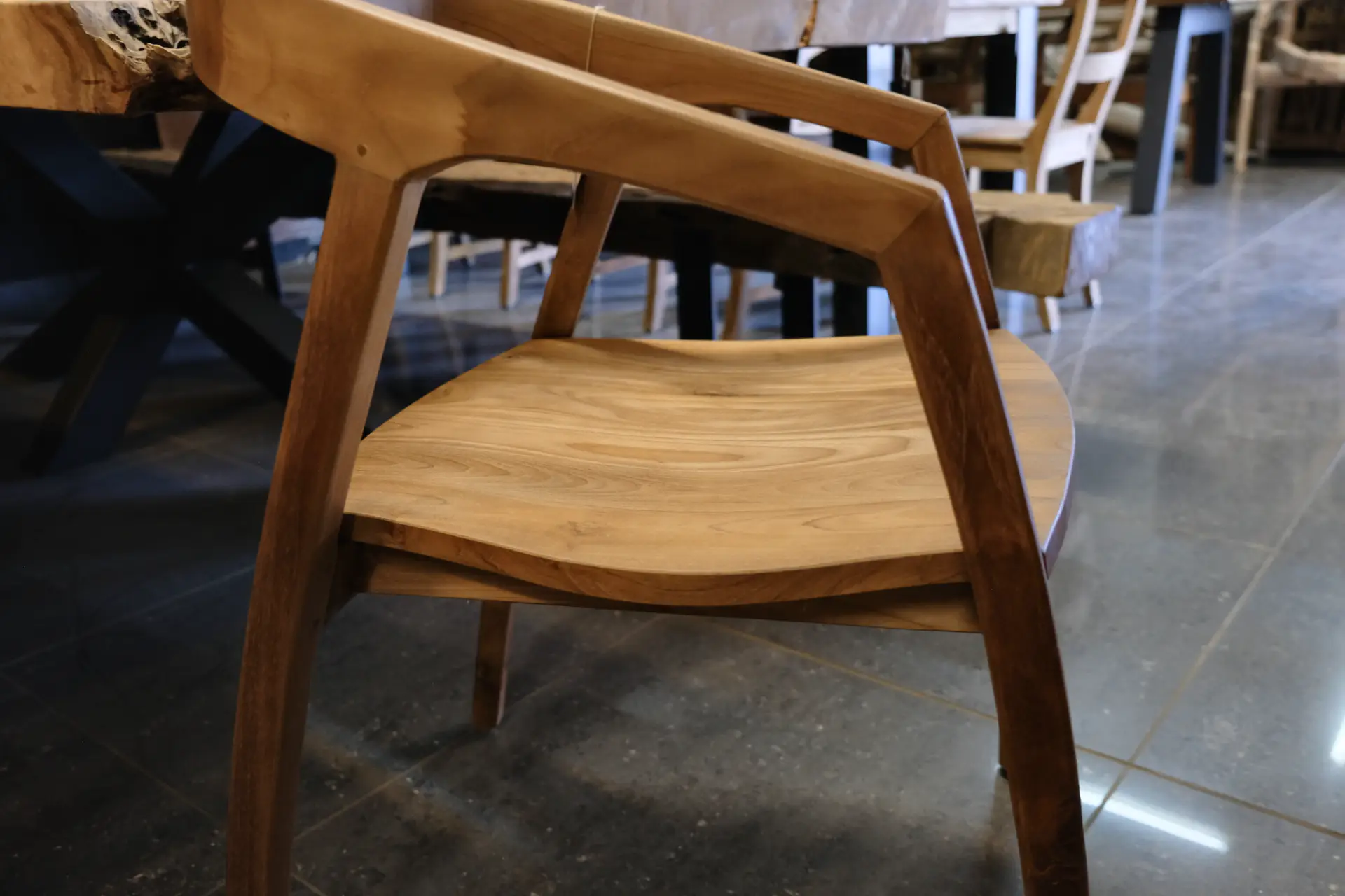Teak Bersih Satu | Scandi teak dining room chair with armrest Scandi teak dining room chair with armrests, exclusive look. Wooden designer dining room chair, untreated teak - furniture shop TEAK2.