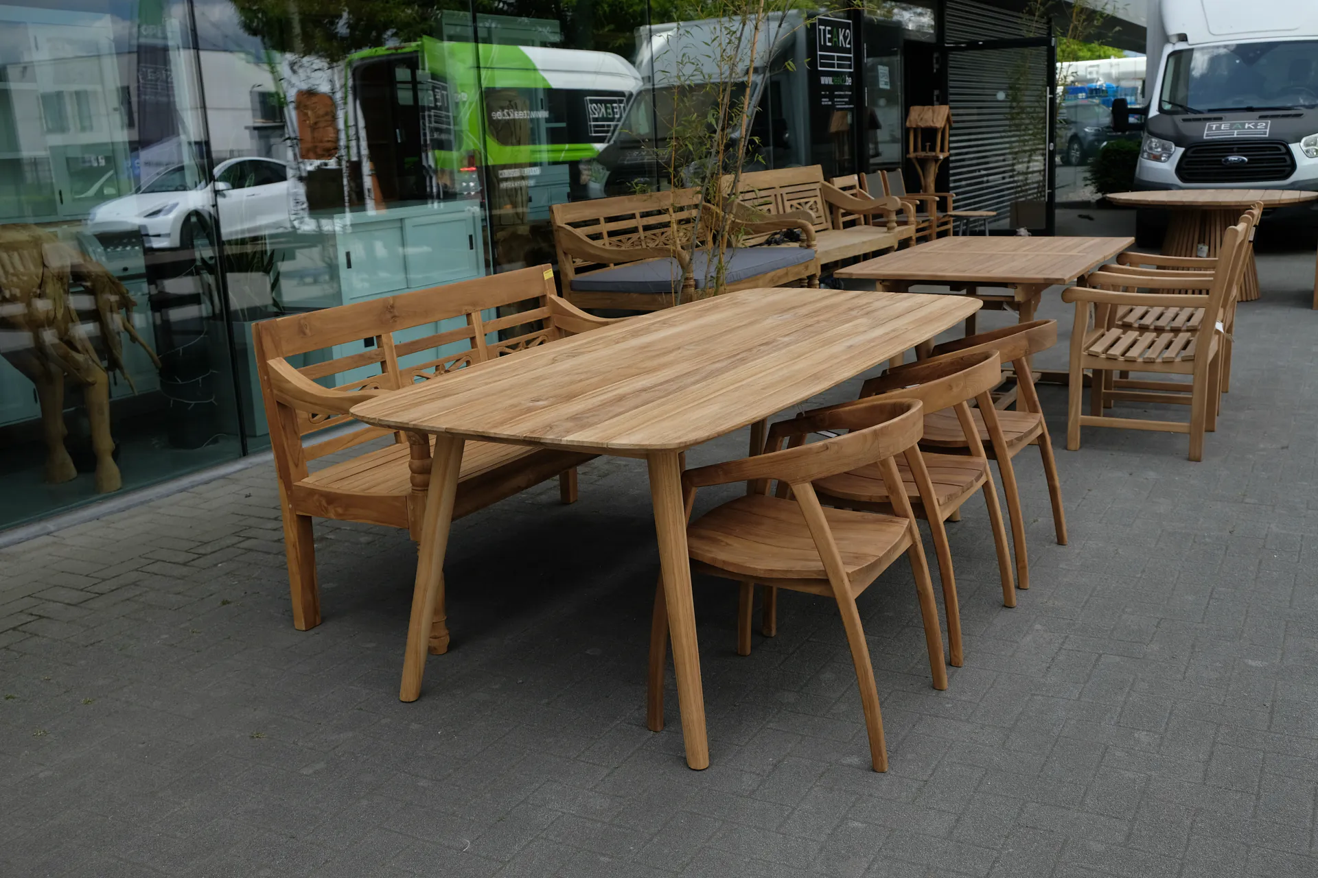 Teak Bersih Satu O | Chaise de jardin en teck Scandi avec accoudoirs Chaise de jardin Scandi en teck avec accoudoirs, look exclusif. Chaises de jardin design en bois, teck non traité - magasin de meubles TEAK2.