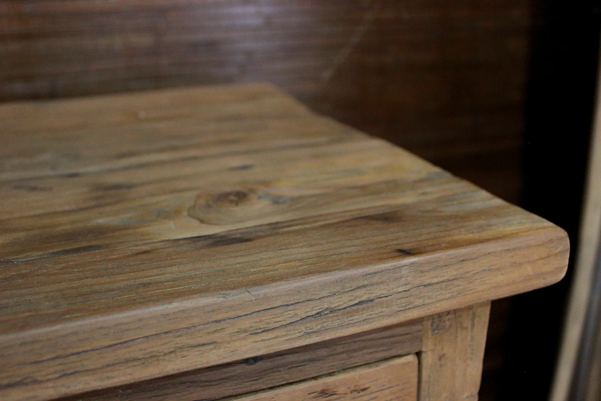 Teak Kedal D245-300PL Old | große rustikale Anrichte aus Teakholz Große rustikale Anrichte aus massivem altem Teakholz. Anrichte aus massivem Teakholz mit viel Stauraum – TEAK2-Möbelgeschäft.