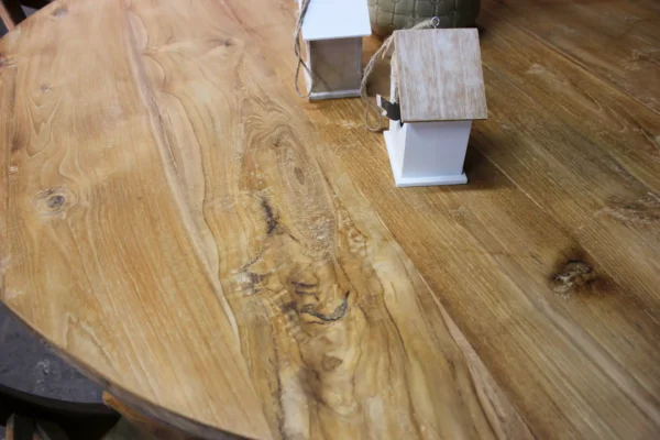 Ronde eettafel teak met massief houten poot en glad, onbehandeld teakhouten blad. Ronde tafel in teakhout - meubelwinkel TEAK2.