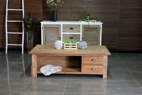 Rechteckiger Couchtisch im rustikalen Stil aus altem Teakholz. Teak-Couchtische aus Indonesien, schöne Qualität. Teakmöbel – TEAK2.