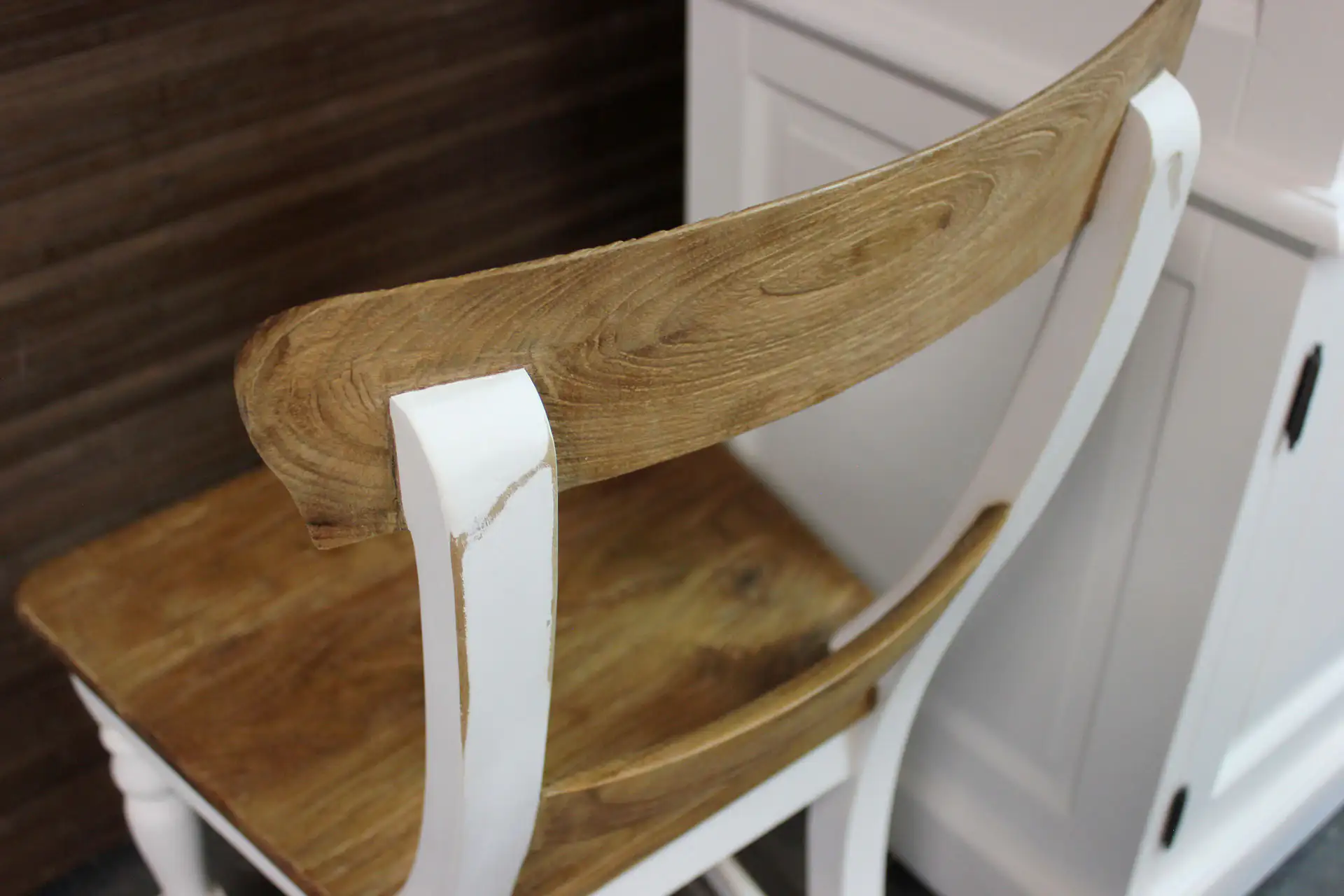 Teak Kursi Lapuk Old SW | weißer und Teak-Brocante-Esszimmerstuhl Weißer und Teak-Brocante-Esszimmerstuhl im rustikalen Look. Brocante-Holzstuhl, bequem und solide verarbeitet – TEAK2