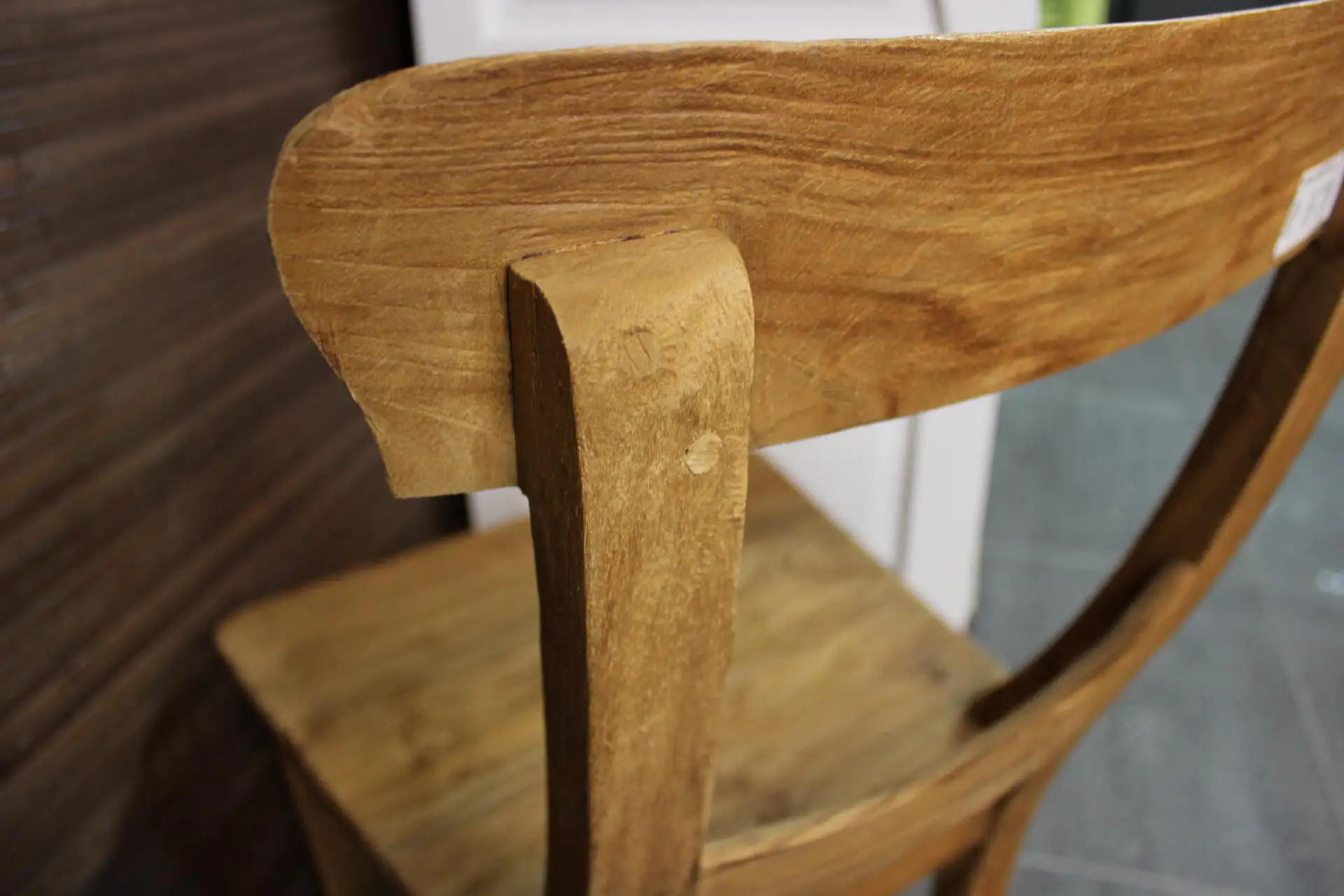 Teak Kursi Old | rustic teak dining chair - TEAK2 Comfortable teak dining chair in brushed old teak from Indonesia. Teak chairs & dining chairs at furniture store TEAK2.