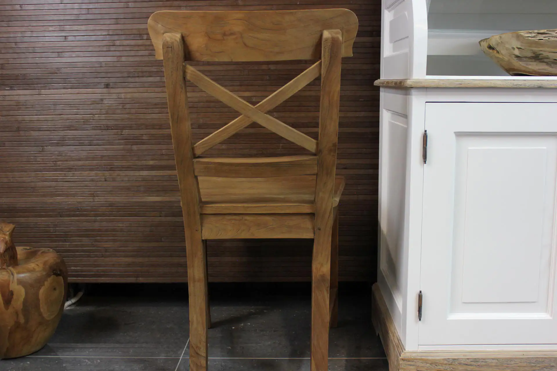 Teak Kursi Palang L-Old | teakhouten landelijke eetkamerstoel Teakhouten landelijke eetkamerstoel in prachtig oud teak, kwaliteit uit Indonesië. Landelijke houten stoel, comfortabel - TEAK2.