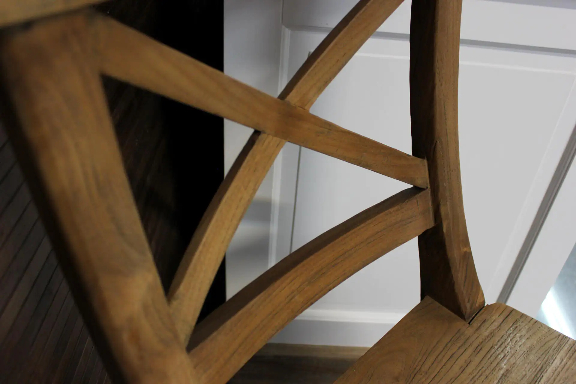 Teak Kursi Palang L-Old | teakhouten landelijke eetkamerstoel Teakhouten landelijke eetkamerstoel in prachtig oud teak, kwaliteit uit Indonesië. Landelijke houten stoel, comfortabel - TEAK2.