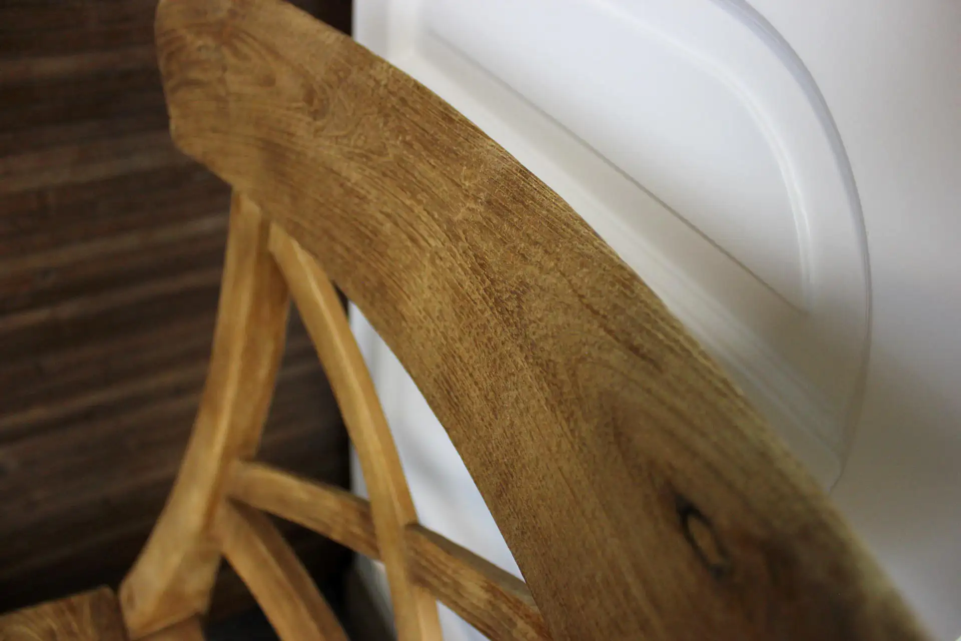 Teak Kursi Palang Old | Esszimmerstuhl aus gebürstetem Teakholz Esszimmerstuhl aus gebürstetem Teakholz. Stabiler und bequemer Esszimmerstuhl. Teakholzstühle aus Indonesien – TEAK2.