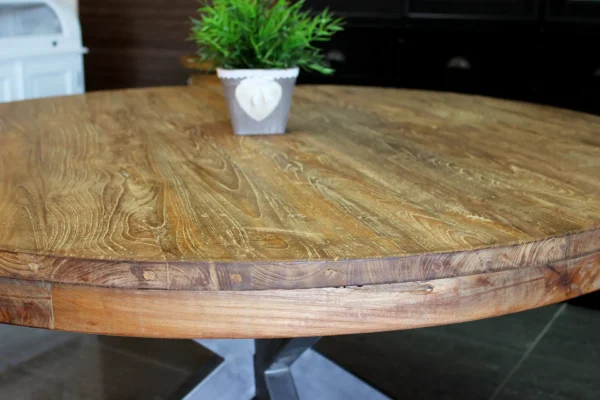Table à manger en teck avec piètement en métal et beau teck ancien. Table ronde avec pied design en métal - Magasin de meubles TEAK2.