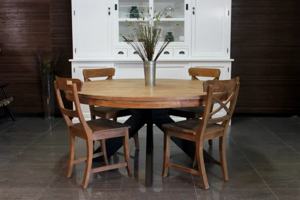 Table à manger en teck avec piètement en métal et beau teck ancien. Table ronde avec pied design en métal - Magasin de meubles TEAK2.