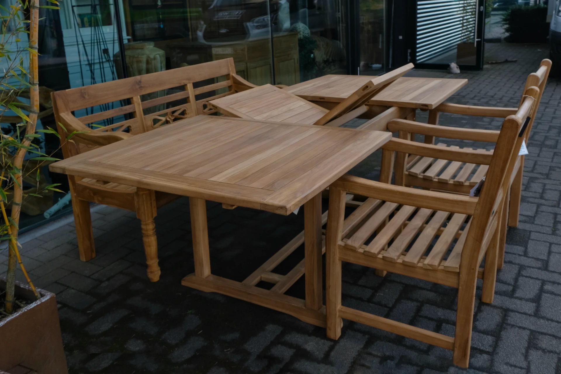 Teak Perluas O180U240 | table de jardin extensible en teck Table de jardin moderne extensible en teck, fines lattes de teck. Disponible en modèle droit et rond - TEAK2.