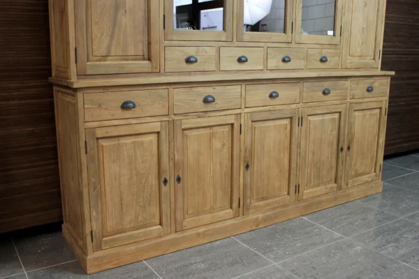 Exclusieve grote teak apothekerskast met veel lades en draaideuren. Ruime winkelkast teakhout, landelijk & authentiek - TEAK2.