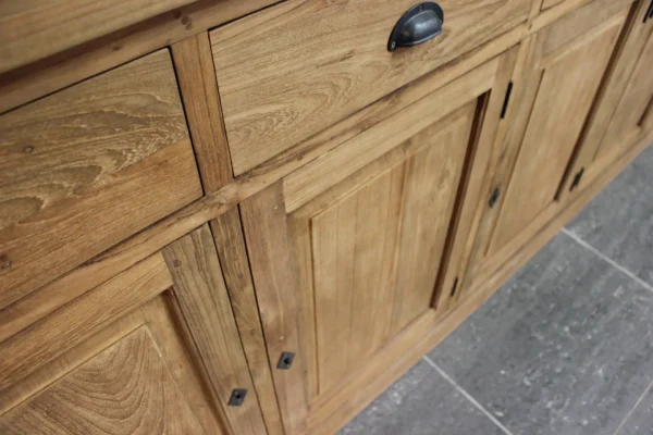 Exclusieve grote teak apothekerskast met veel lades en draaideuren. Ruime winkelkast teakhout, landelijk & authentiek - TEAK2.