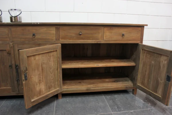 Stijlvol teakhouten dressoir in landelijk moderne uitstraling. Prachtig uitgevoerd in oud teak, kwaliteit uit Indonesië - TEAK2.