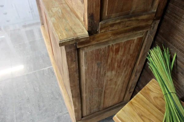Industriële teak vitrinekast oud teakhout + ijzeren schuifdeuren. Modern landelijke uitstraling, aparte buffetkast - TEAK2.