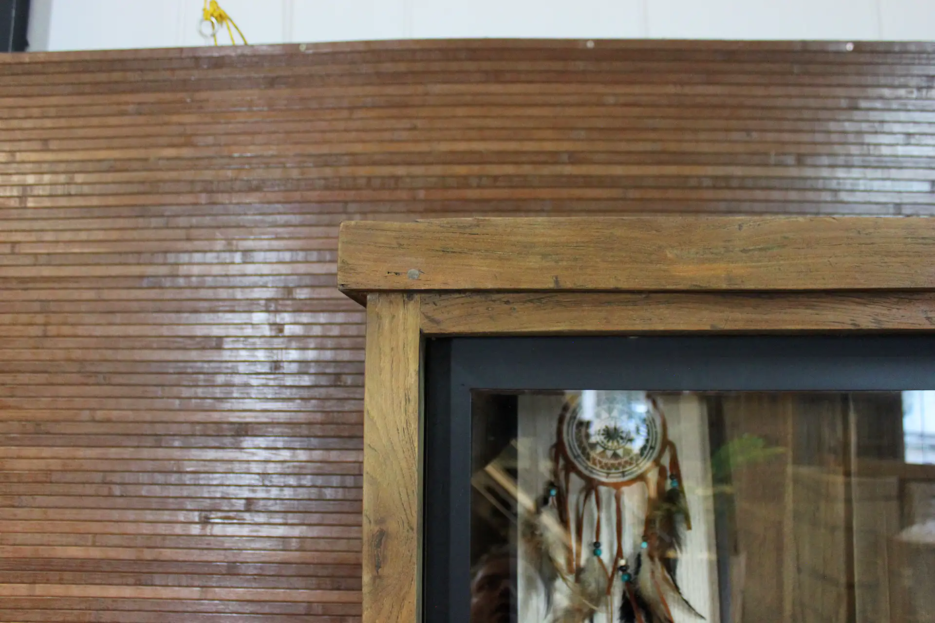 Teak Surya 160-220BML Old | teck industriel vitrine Vitrine industrielle en teck, fer et vieux teck massif, portes coulissantes en fer - TEAK2.