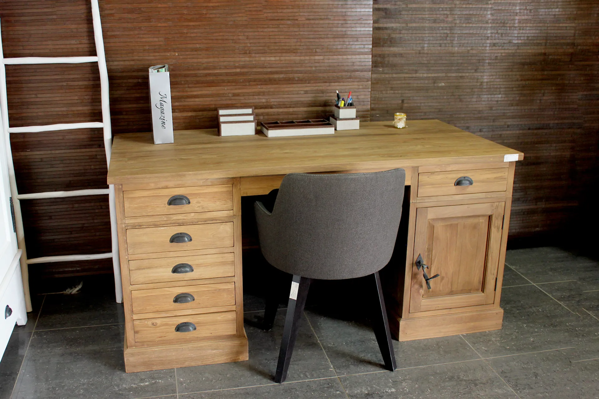 Teak Surya B160 | rustic teak desk with lots of storage space Rustic teak desk with lots of storage space thanks to drawers and revolving door. Teak desk in a rustic, authentic style - TEAK2