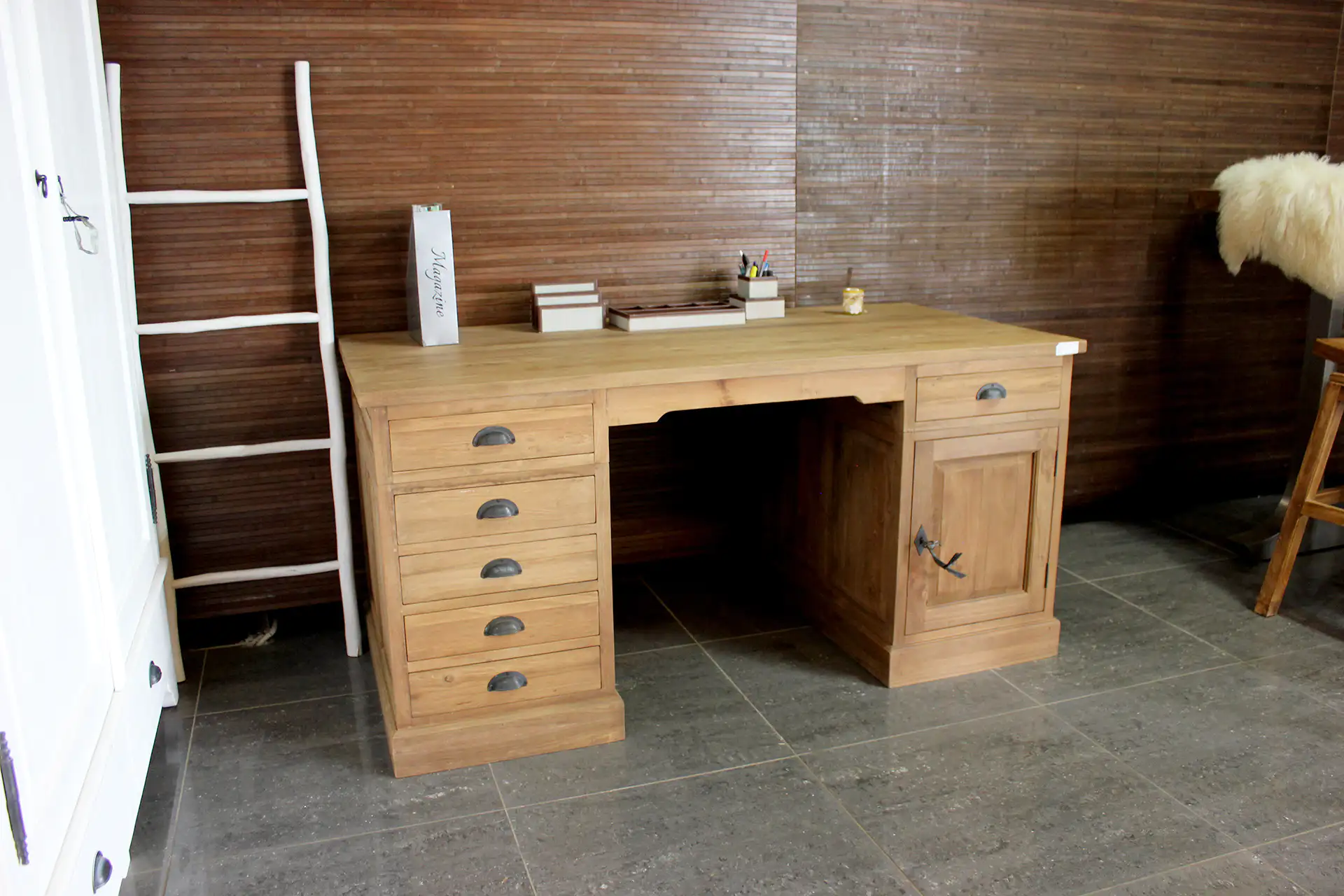 Teak Surya B160 | rustic teak desk with lots of storage space Rustic teak desk with lots of storage space thanks to drawers and revolving door. Teak desk in a rustic, authentic style - TEAK2