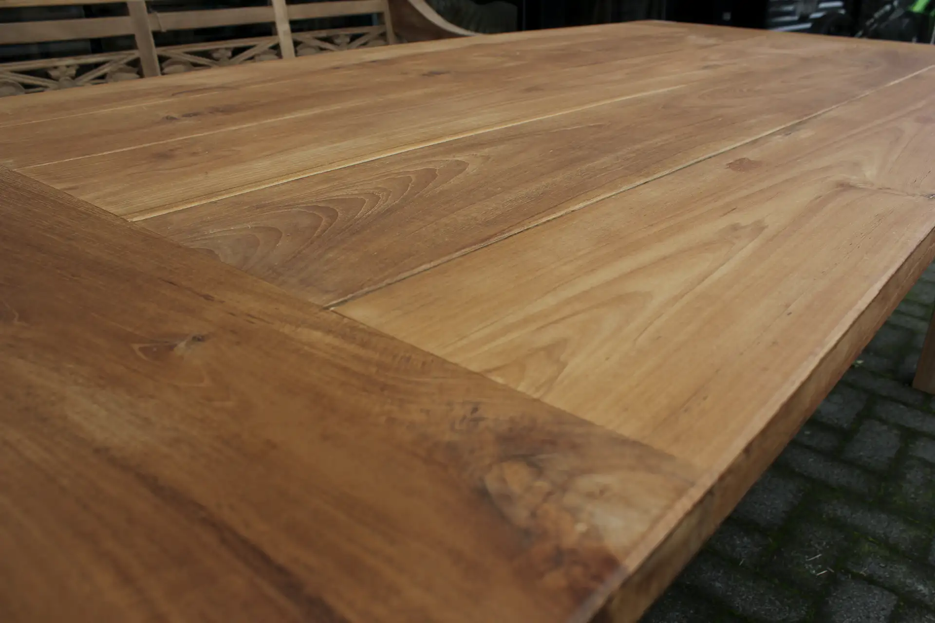 Teak Taman O140-300K | schöner, glatter Gartentisch aus Teak - TEAK2 Schöner Gartentisch aus glattem, unbehandeltem Teakholz, hochwertige Gartentische aus Indonesien – TEAK2