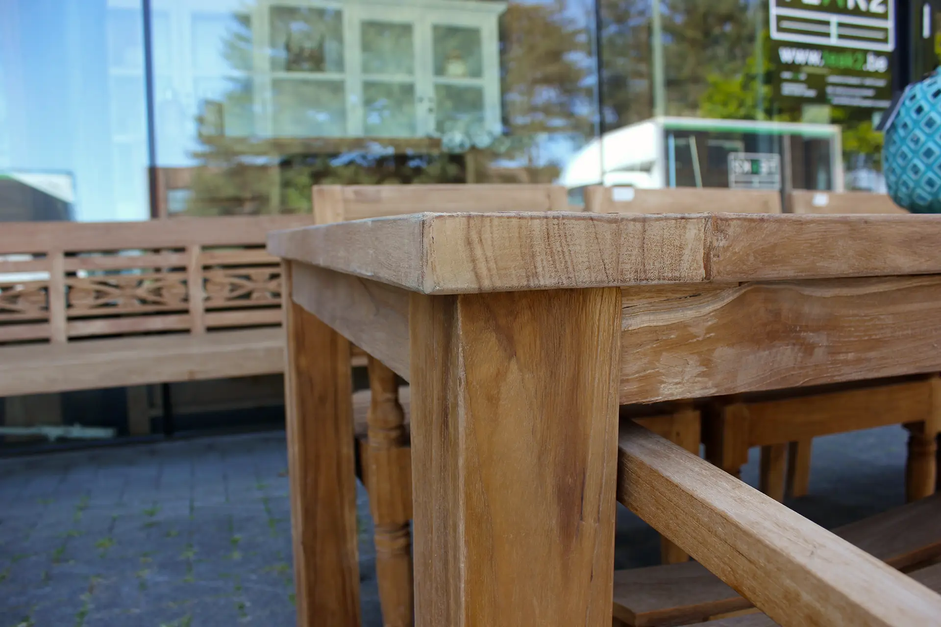 Teak Taman O180-300DK Old | dickes Teak Gartentisch aus altem Teak Dicker Gartentisch aus gebürstetem, altem Teakholz, Qualität aus Indonesien. Kleine und große Gartentische aus massivem Teakholz – TEAK2