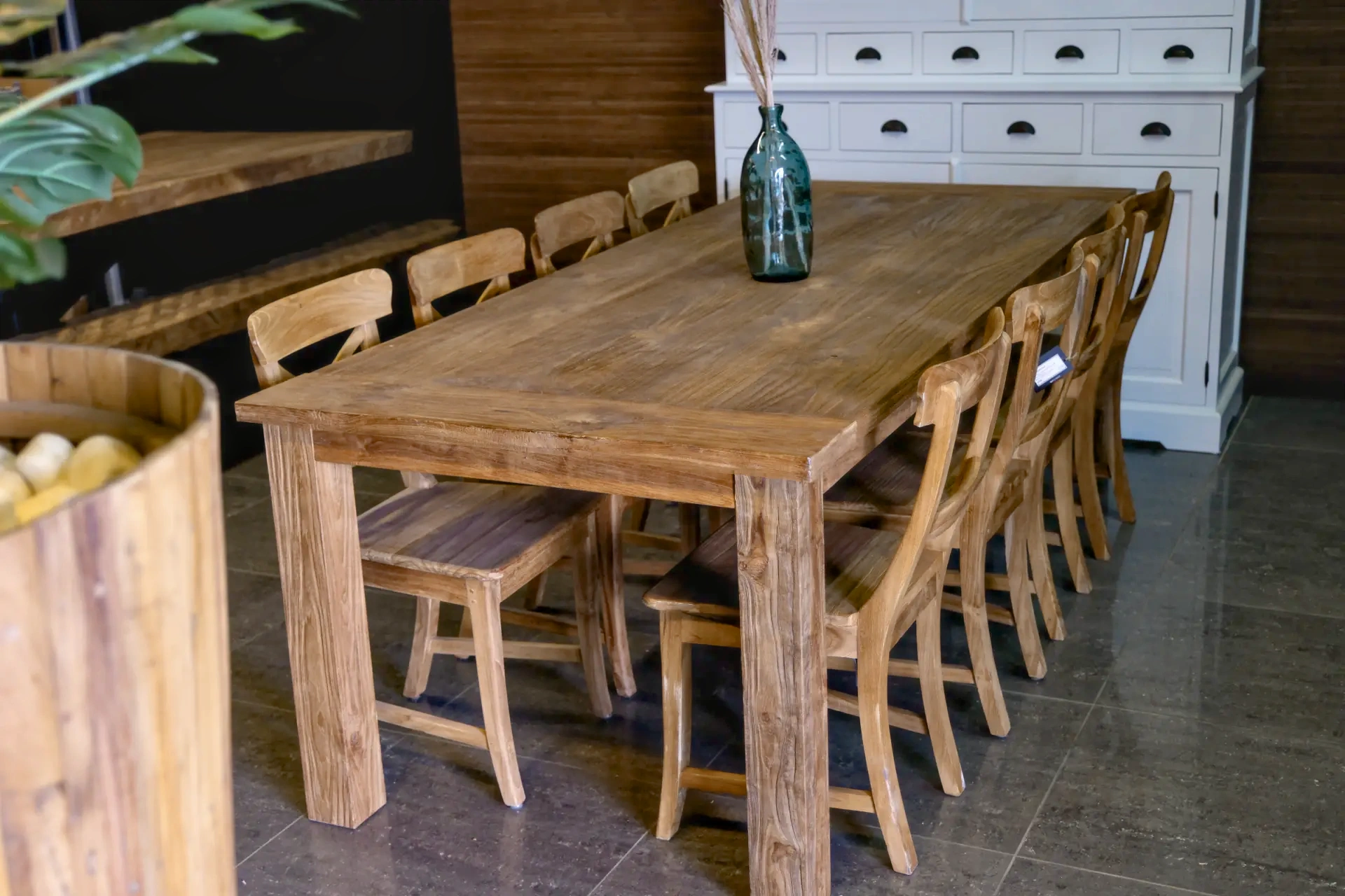 Teak Taman T120-300DK Old | table à manger en teck moderne, plateau épais Table à manger moderne en teck avec plateau épais et tête de lit en vieux teck brossé rustique - magasin de meubles TEAK2.