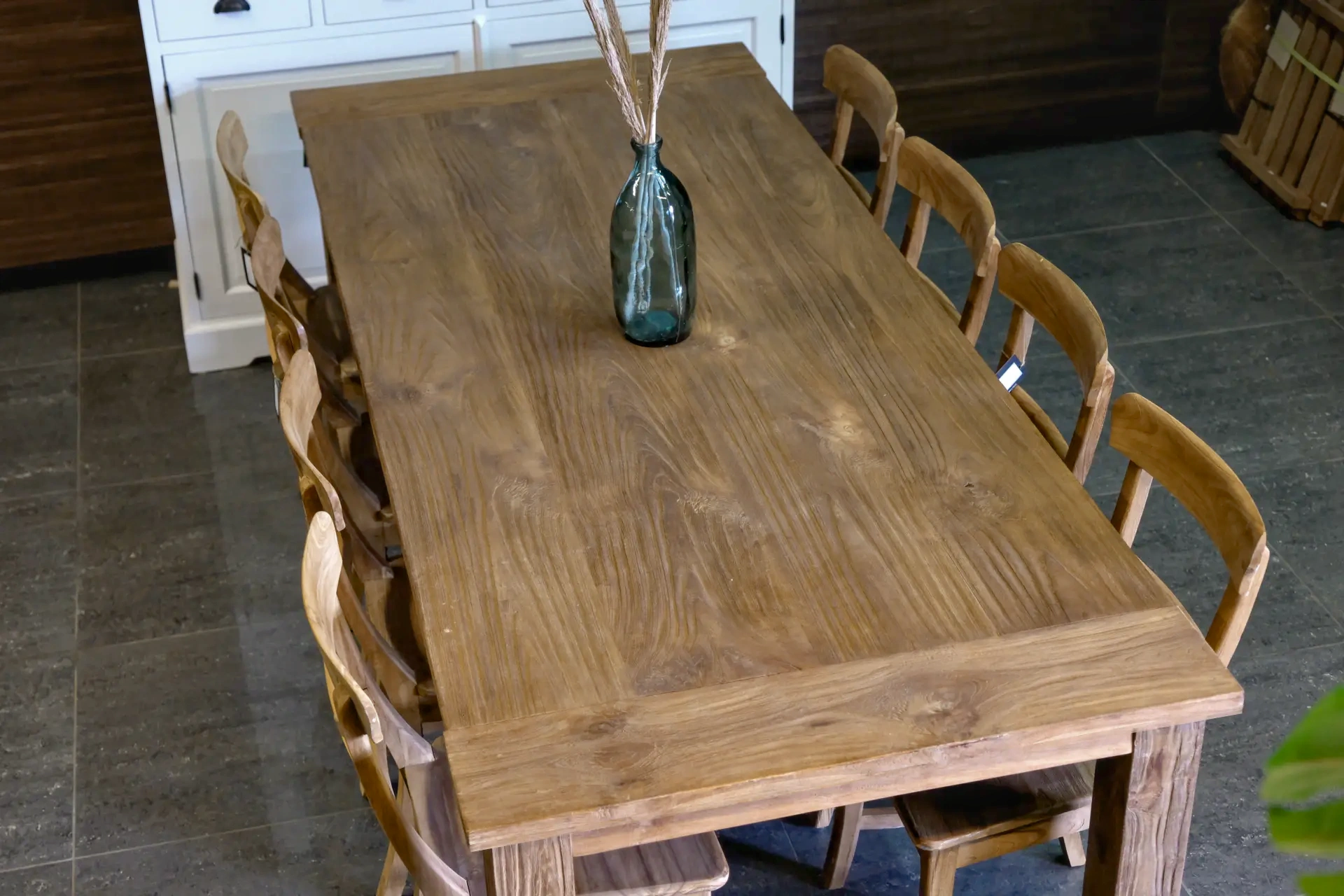 Teak Taman T120-300DK Old | table à manger en teck moderne, plateau épais Table à manger moderne en teck avec plateau épais et tête de lit en vieux teck brossé rustique - magasin de meubles TEAK2.