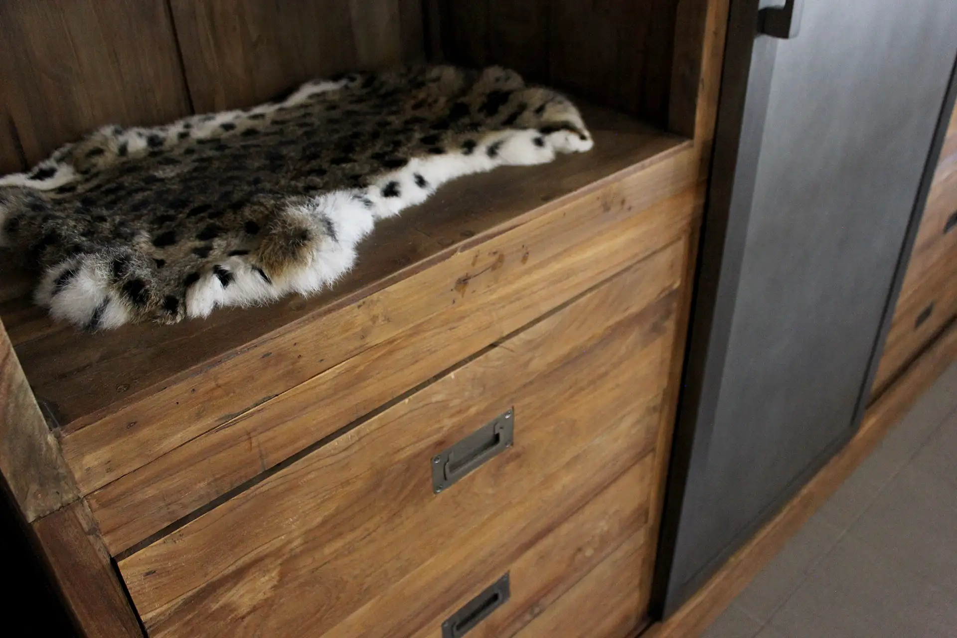 Teak Tangga 220ML Old | industrial buffet cabinet teak, iron door Industrial teak buffet cabinet with iron sliding door. Teak buffet cabinet with an industrial look - TEAK2.